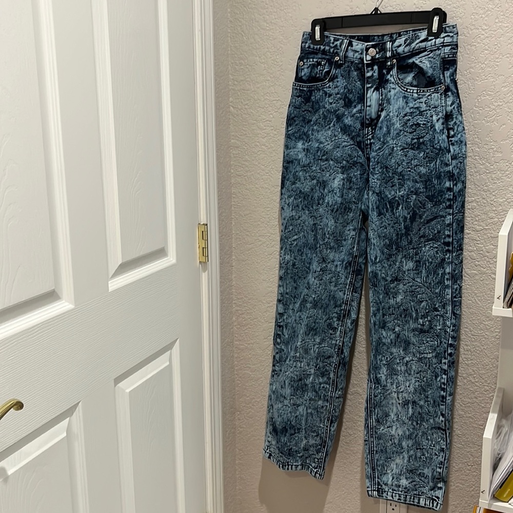 BDG High-Waisted Baggy Jean - Printed
Acid Wash
